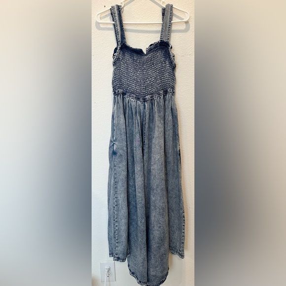 Oli & Hali Washed Blue Wide Leg Jumpsuit - Picture 8 of 9